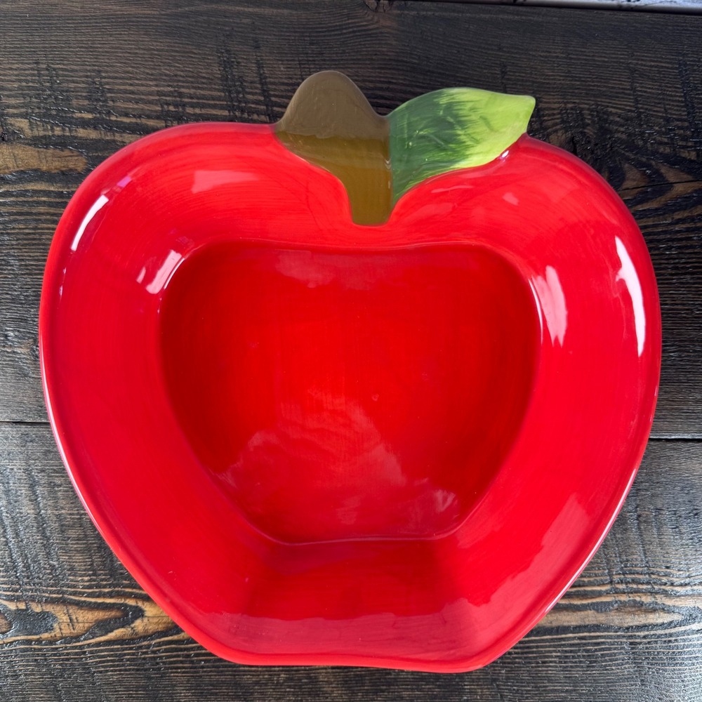 Plentiful Pantry Apple Baking Dish Serving Bowl Red Ceramic 2005 Dishwasher Safe